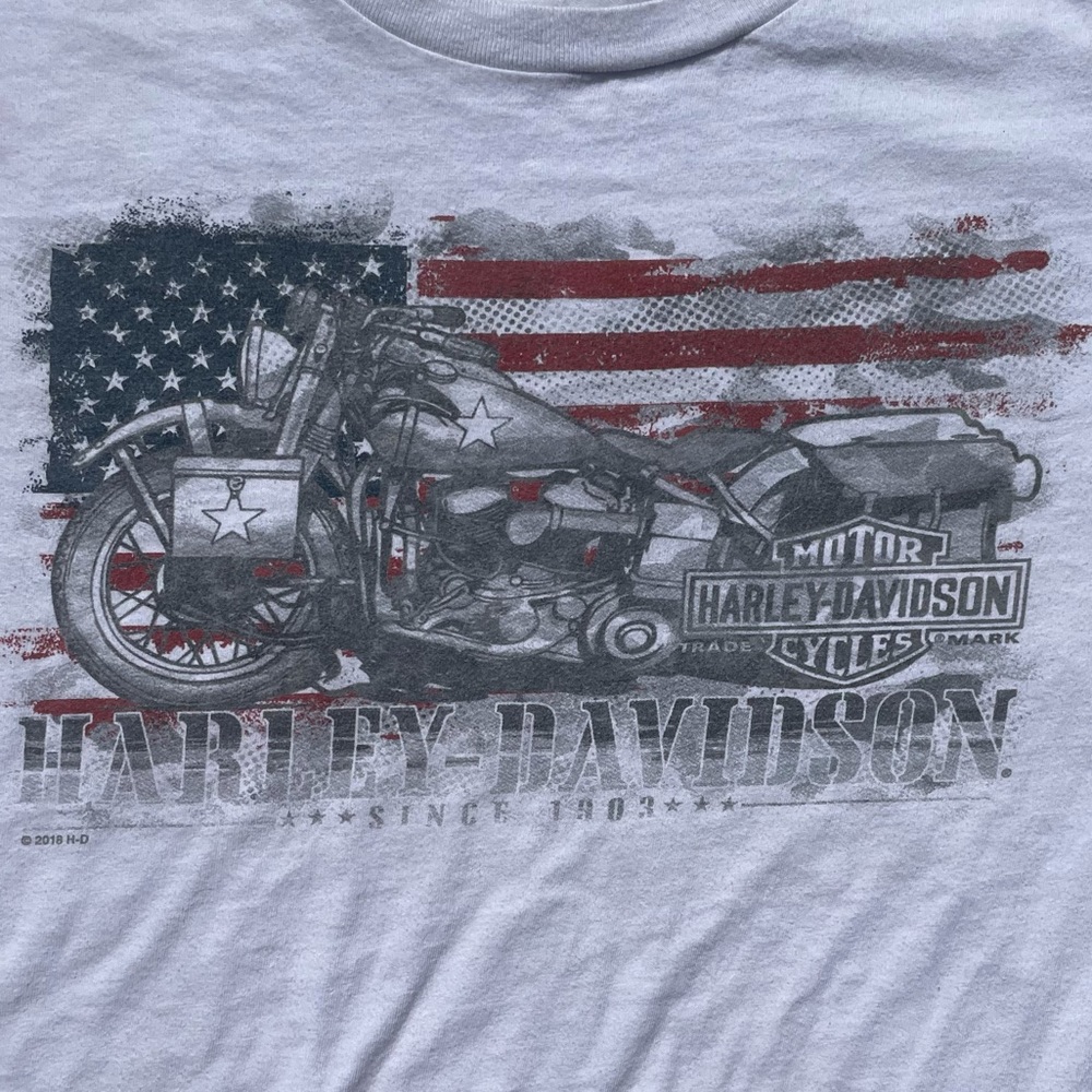 T-shirt.